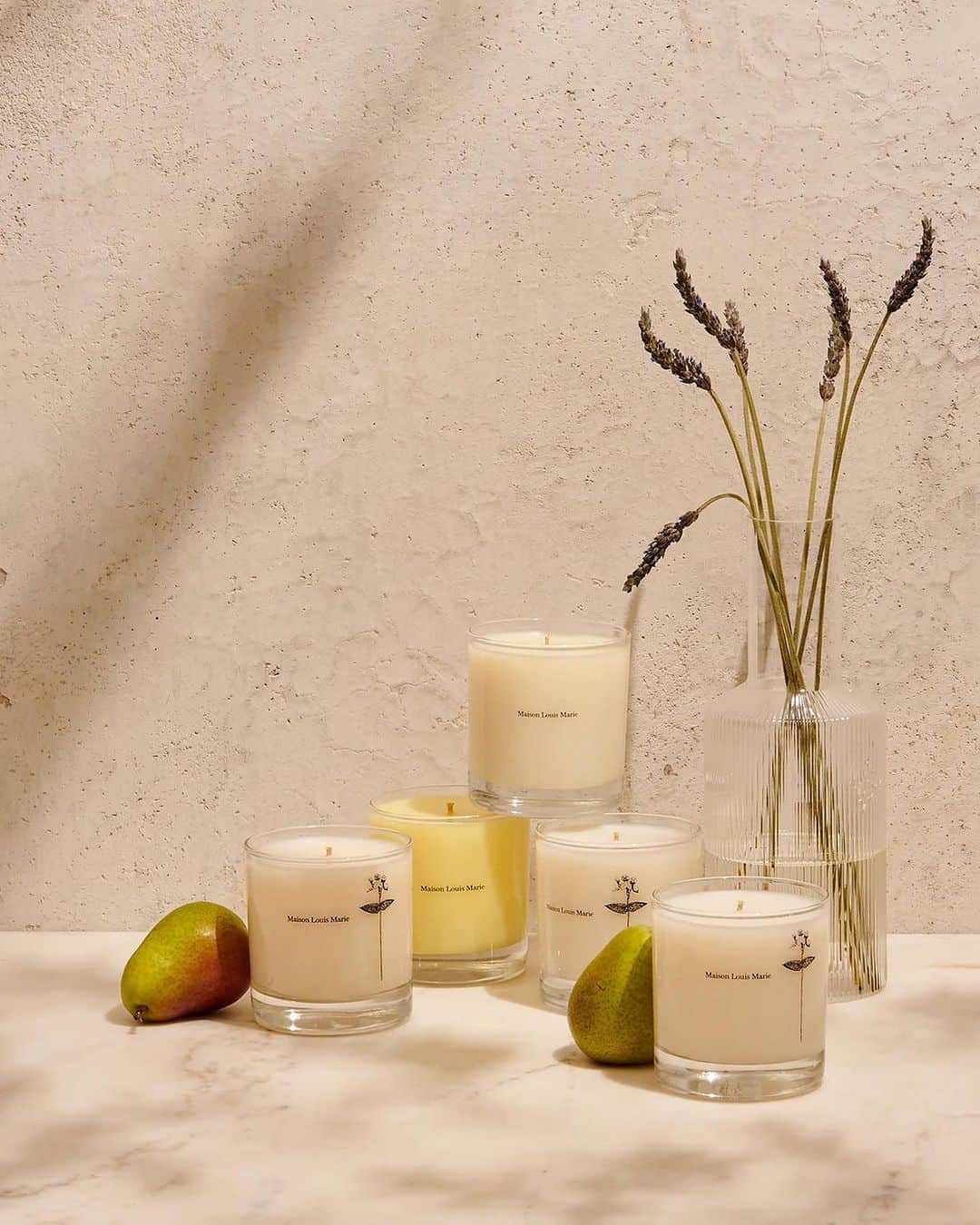 のインスタグラム：「It's candle season. Our favorite delicate scents by Maison Louis Marie are all non-toxic and cruelty free. We love this Tropical Tuberose accorded with a White Lily background that sits on a warm Amber Sandalwood base. ⠀⠀⠀⠀⠀⠀⠀⠀⠀ Maison Louis Marie candles are now available at RH Melrose and online.」