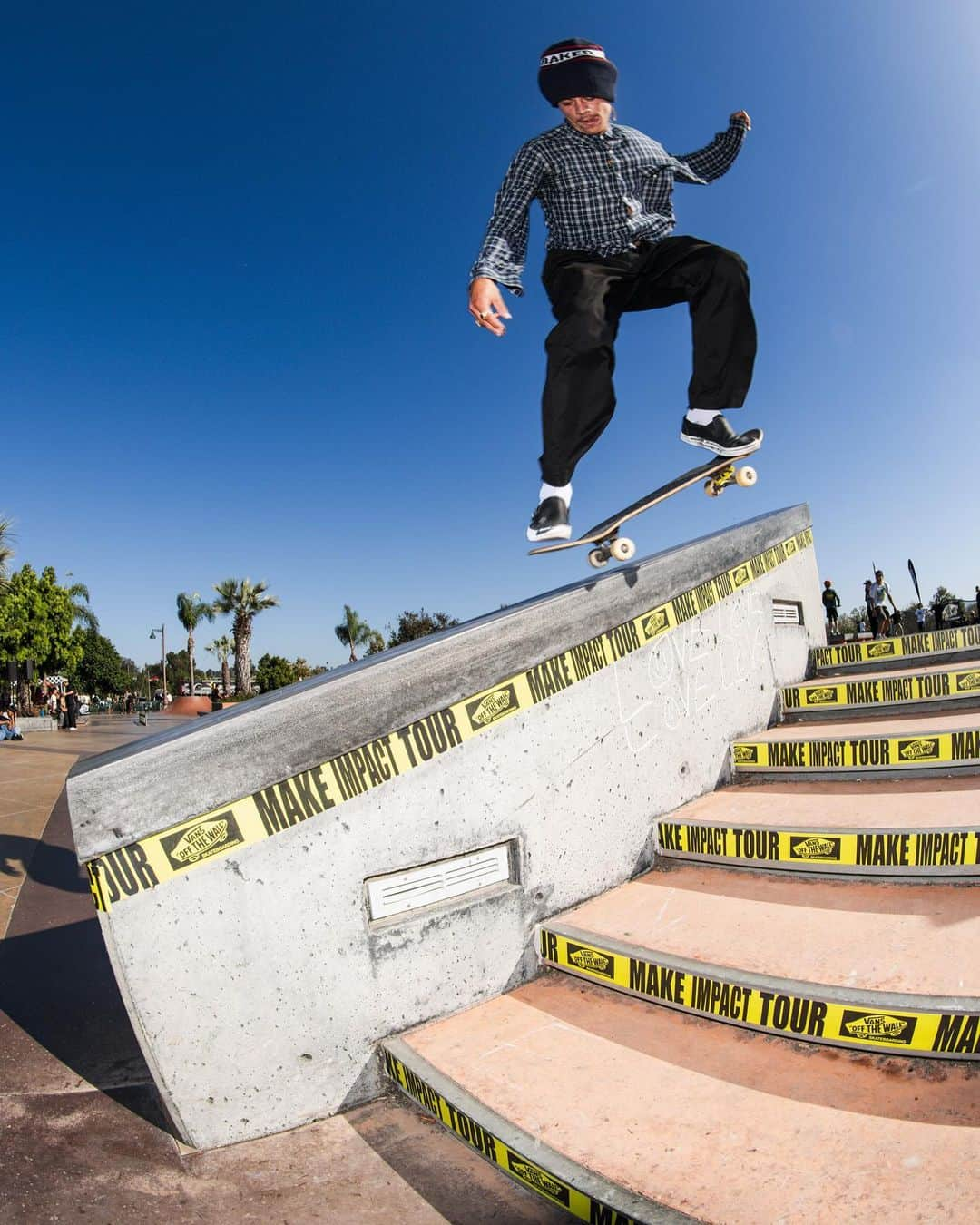 Vans Skateさんのインスタグラム写真 - (Vans SkateInstagram)「Another Make Impact Tour stop for the books last weekend with @RoseStreetSkateShop in Encinitas, CA. Thanks to all the SD locals who rolled out and threw down for cash for tricks at Poods park. We’ll see you in Hawaii at @808skate for our last stop of the Make Impact Tour on December, 3rd.  📷: @aacostaa」10月17日 6時28分 - vansskate