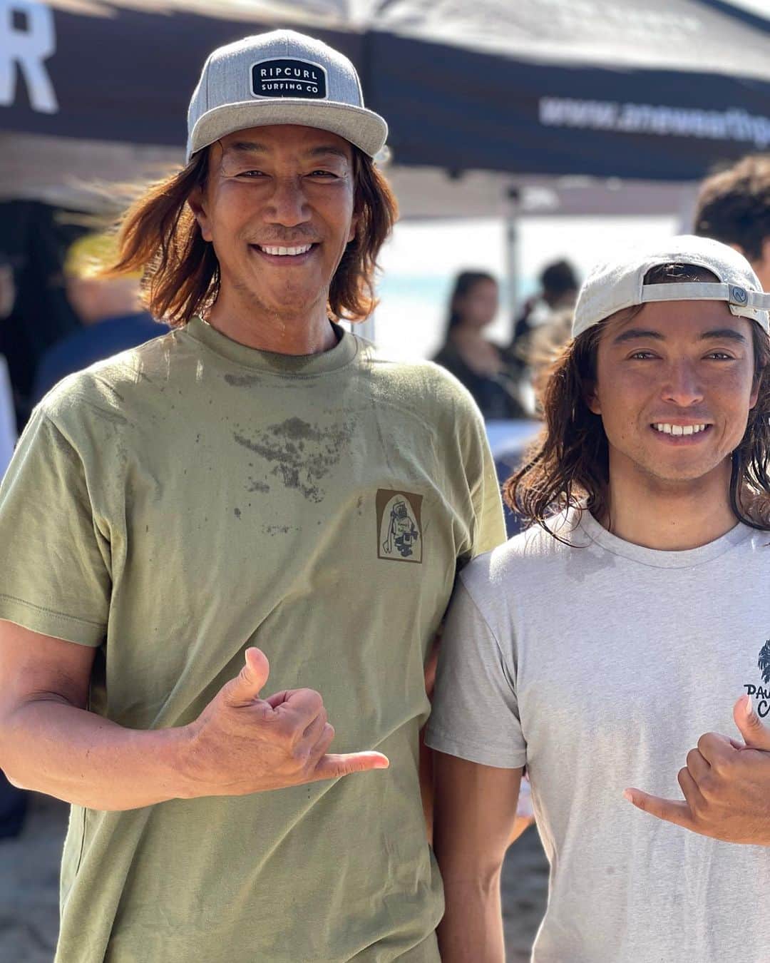 のインスタグラム：「💪XSを協賛させて頂きました 35th Japanese surf contest ＠Trestles Church point  35年も続いている カリフォルニア在住の日本人🇯🇵サーフィン大会🏄‍♀️ 僕はビジネスを37年続けてますが 35年 続けるって素晴らしいですね❗️  「継続は力なり 更なる継続は歴史を作る」  主催者の小林masaki くんは同じ年 だから初めての大会は 25歳の時になりますね  結婚して子供が出来て 成長して 今では この大会の優勝🏆 準優勝🥈は 息子のkeiとShow 歴史を感じますね❣️ 素晴らしいストーリーですね  ☀️最高の天気に オーバーヘッドのエクセレントウェイブ🌊 WCTのコンテストのシステムを使った大会は  素晴らしかったです❗️  20数年前は よくエントリーしてました！ 3位 4位 3位の経験があるよ 今回は DJ🎙で盛り上げれて良かったです  来年は 僕も大会にエントリーしようと思います💪  主催者の小林ファミリー スタッフのみなさん 選手のみなさん お疲れさまでした  ありがとうございました  @kei_kobayashi  @masaki_kobayashi1  @amy_kobakoba  #surf  #japanese  #contest  #35th  #xs  #family  #wave #xs  #xsjapan  #xsenergy  #xsenergydrink」