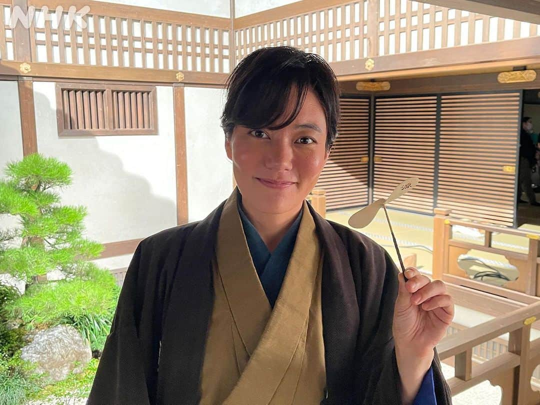 鈴木杏のインスタグラム：「ドラマ10「大奥」season2 第１３話  源内や青沼さん、黒木さん、そして田沼様。 赤面疱瘡撲滅に向けて奔走したみんなにとって大事な回になっています。  ぜひ見守ってください。  #ドラマ10大奥 #ドラマ大奥#大奥#平賀源内」