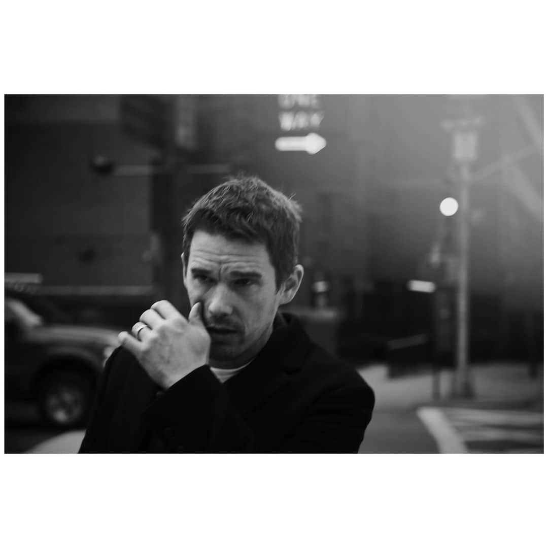ランドール・スラヴィンのインスタグラム：「Ethan Hawke」
