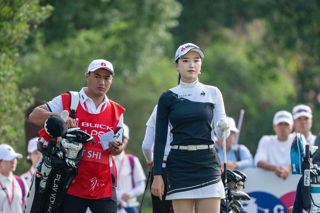 セキユウティンさんのインスタグラム写真 - (セキユウティンInstagram)「@lecoqsportifgolf_rijoume ☀️」10月17日 7時37分 - shi_yuting35