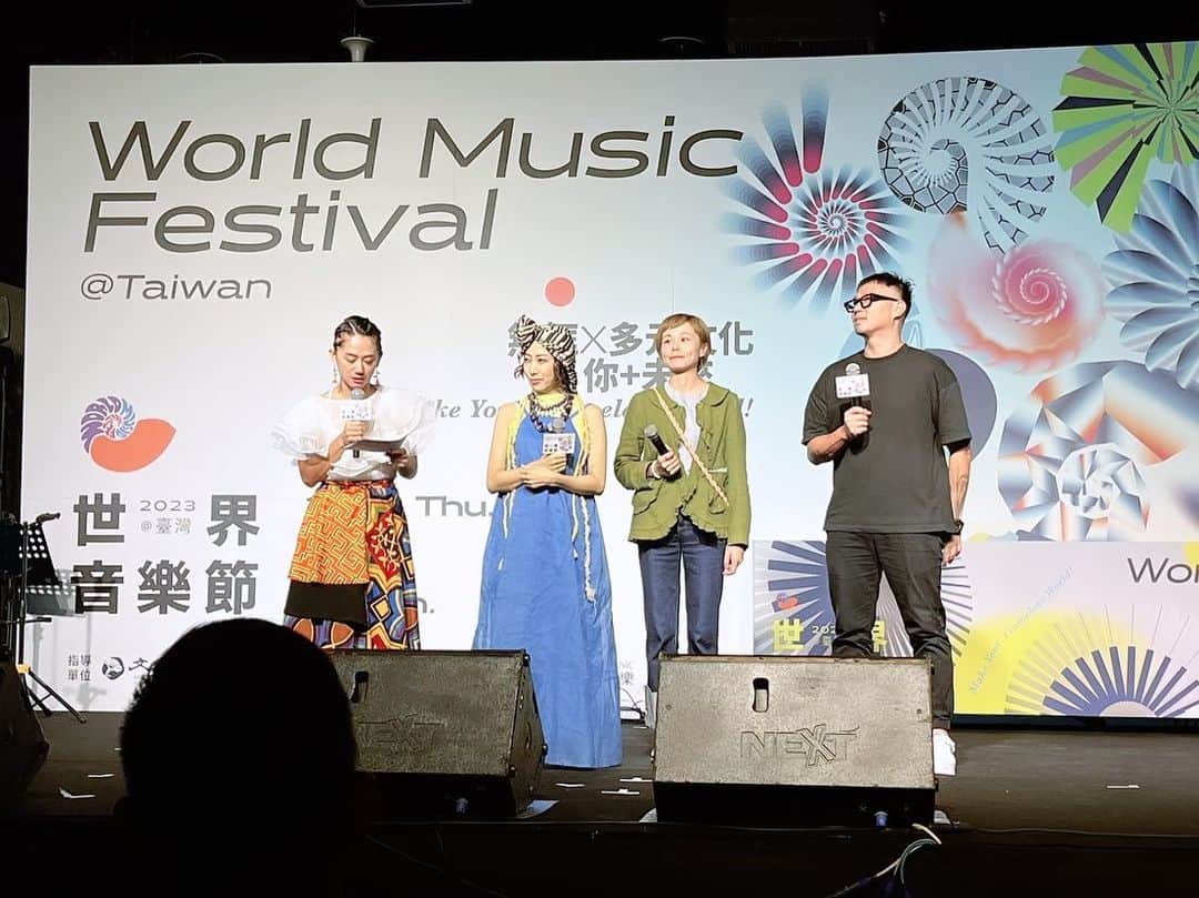 一青窈のインスタグラム：「Interviewed by a @wmf_at_taiwan  with a well-known Taiwanese producer 洪子龍🐲  cami dress and scarf : TADO @tado____   #interview #festival #taiwan @taipei_music_center @demidemu @eddi_shenghsu」