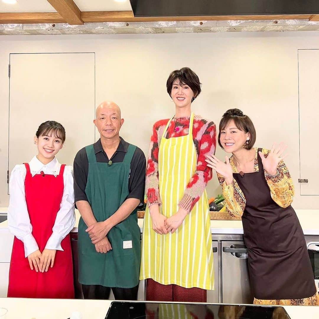 日本テレビ「ヒルナンデス！」さんのインスタグラム写真 - (日本テレビ「ヒルナンデス！」Instagram)「. 昨日のゲストはEXILE THE SECONDの#NESMITH さん #TETSUYA さんでした✨✨  業務スーパーでの出口調査！今回もたくさんの物語がありましたね😚みなさんのアレンジがどれも本当に美味しそうでした！  そして料理のコツテストはとんかつ編！何問正解できましたか？小峠さんのバレーボールへの熱い思いが炸裂していました🏐  🌼今日のヒルナンデスは〜？🌼  ①一番探し旅 in 浅草 チョコレートプラネット×有岡大貴×草刈民代が浅草で一番探し旅  ②プチプラ-１グランプリ プチプラコーデ対決×川上麻衣子・マルシア・神田うの・生瀬陽子  #ヒルナンデス #栗原恵 #高橋真麻 #小峠英二 #浦野モモ (C)日本テレビ」10月17日 8時04分 - hirunandesu_ntv_official