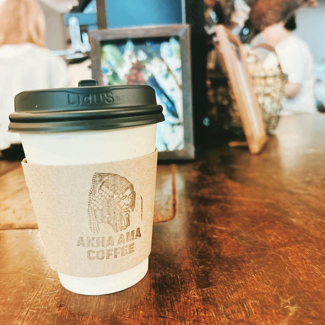 相楽伊織さんのインスタグラム写真 - (相楽伊織Instagram)「最近お気に入りのカフェ☕️ #cafe #thailand #coffee」10月17日 8時08分 - _iorisagara264_
