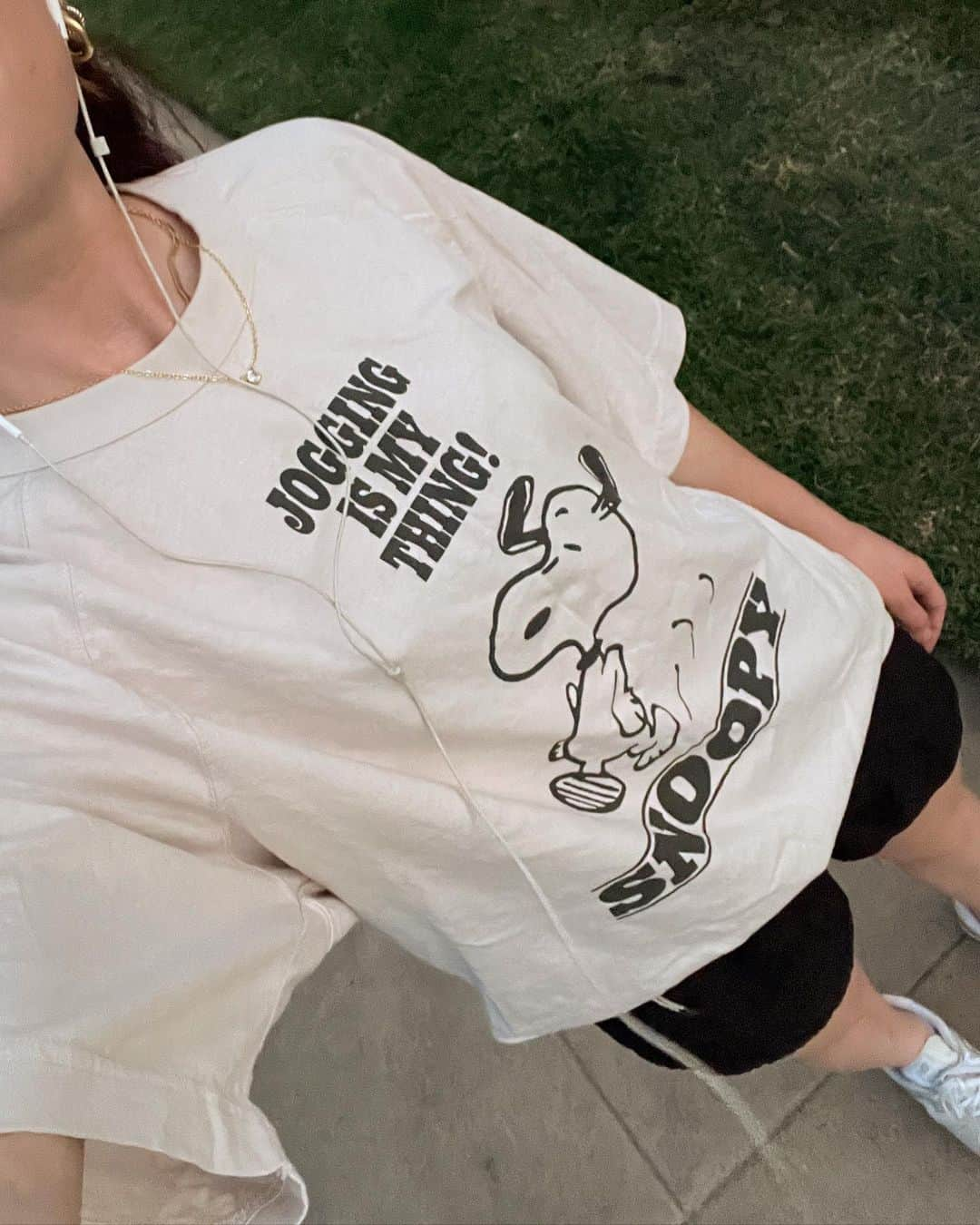 シドニー・シエロタさんのインスタグラム写真 - (シドニー・シエロタInstagram)「jogging is my thing!」10月17日 8時30分 - sydneysierota