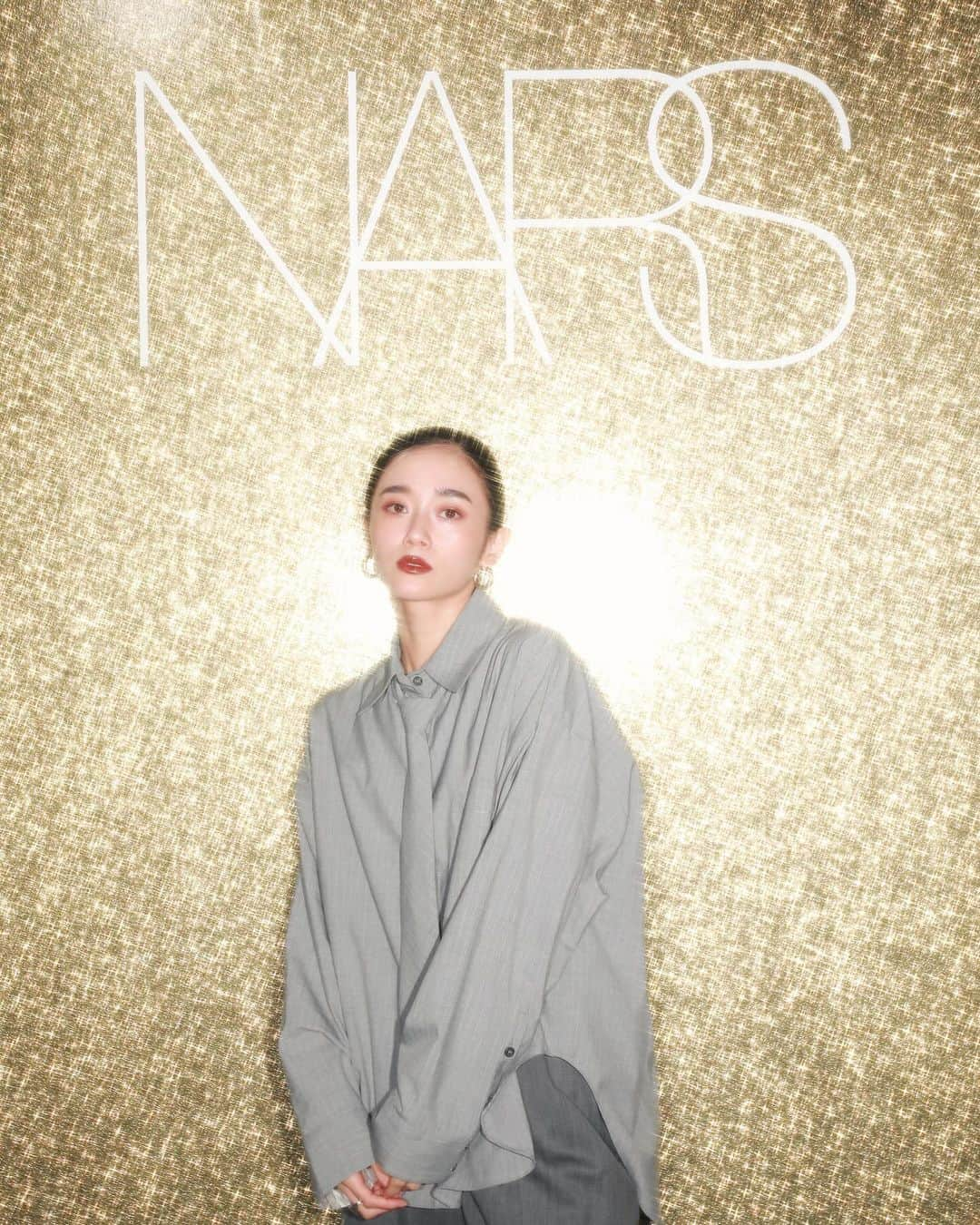 宮城舞のインスタグラム：「NARS THE HOLIDAY 2023 COLLECTION🎄  グリッターも素敵だったし パッケージのギラギラもあがる💖  @narscosmeticsjapan  #SPARKTHEPARTY #ナーズ」