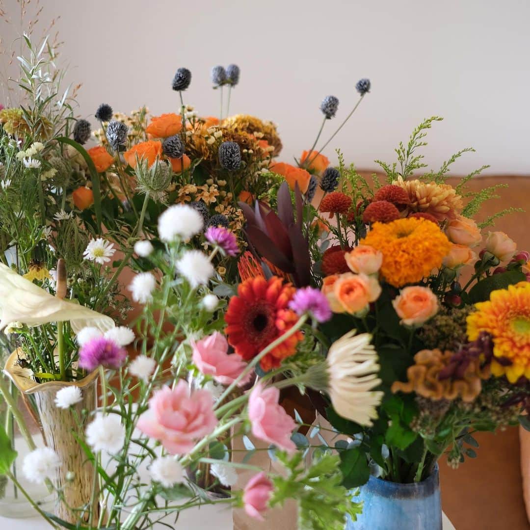 花見菜月さんのインスタグラム写真 - (花見菜月Instagram)「お客様から頂いたお花たち💐💕 愛です♡♡♡♡」10月17日 9時32分 - ____naki.____