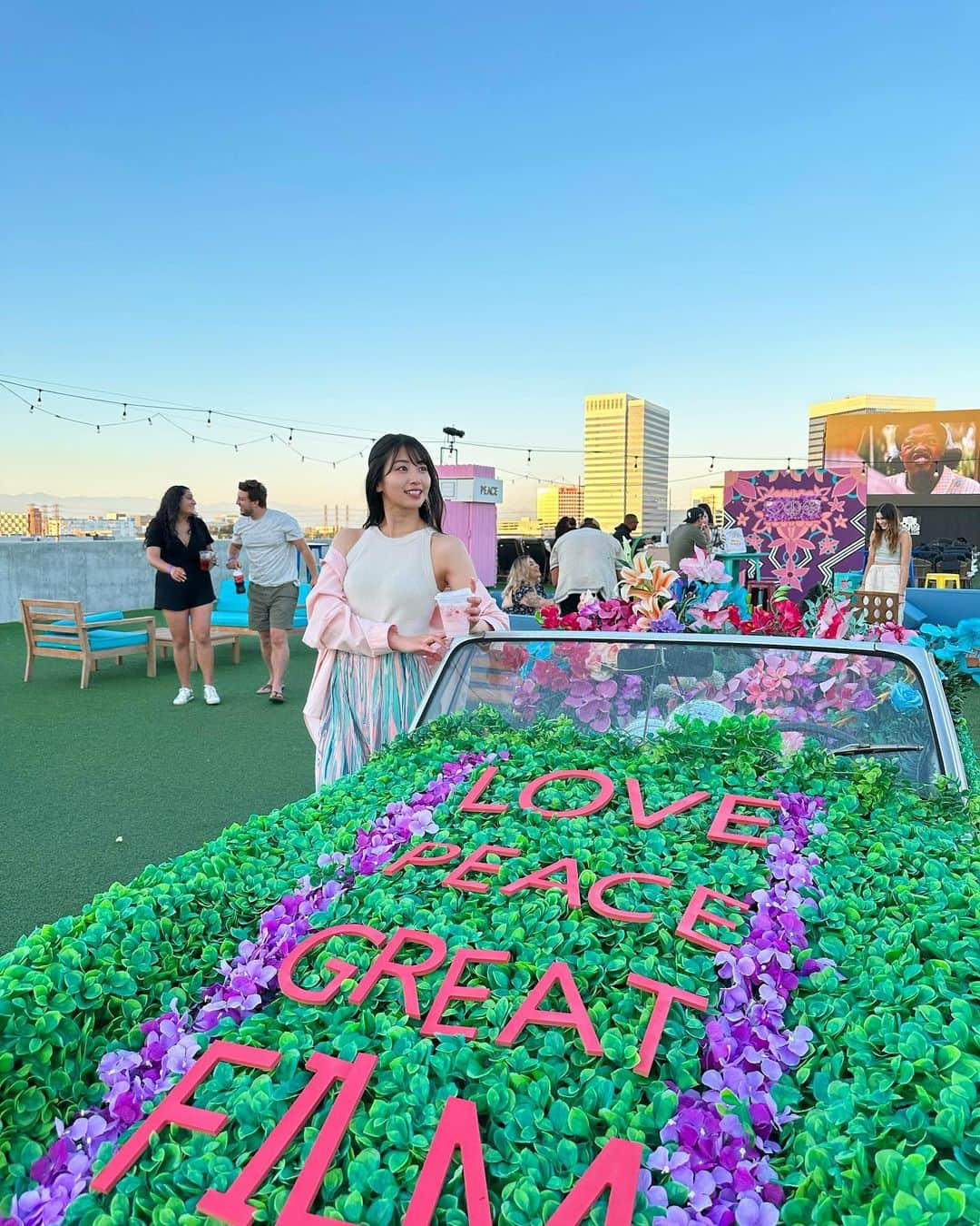 関根ささらさんのインスタグラム写真 - (関根ささらInstagram)「#rooftopcinemaclub 🎬🍿🏙️  フォトスポットいっぱいで投稿一つにまとめられなかった🥹🫶 . . . . #losangeles #la #ロサンゼルス #la留学 #ロサンゼルス旅行 #ロサンゼルス生活 #ロサンゼルス観光 #la旅行 #留学 #留学生活 #留学日記 #elsengundo #rooftopcinema #ルーフトップ #ルーフトップシネマ #映画 #映画鑑賞 #映画好き #映画好きな人と繋がりたい #movie #movies #cinemalover #movielover #🎬 #🎥 #photospot #フォトスポット #moviestagram #映画鑑賞記録」10月17日 9時45分 - sasarasekine