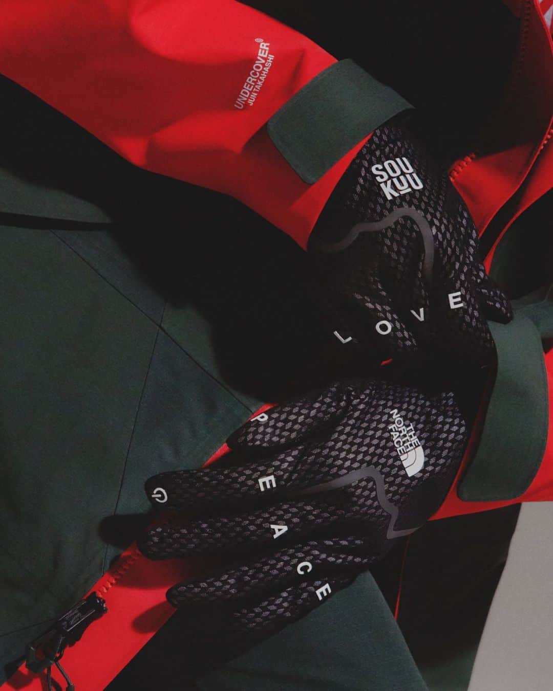 アンダーカバーのインスタグラム：「SOUKUU by The North Face X Undercover, a new partnership. Dropping soon. #TheNorthFaceXUndercover #Soukuu」