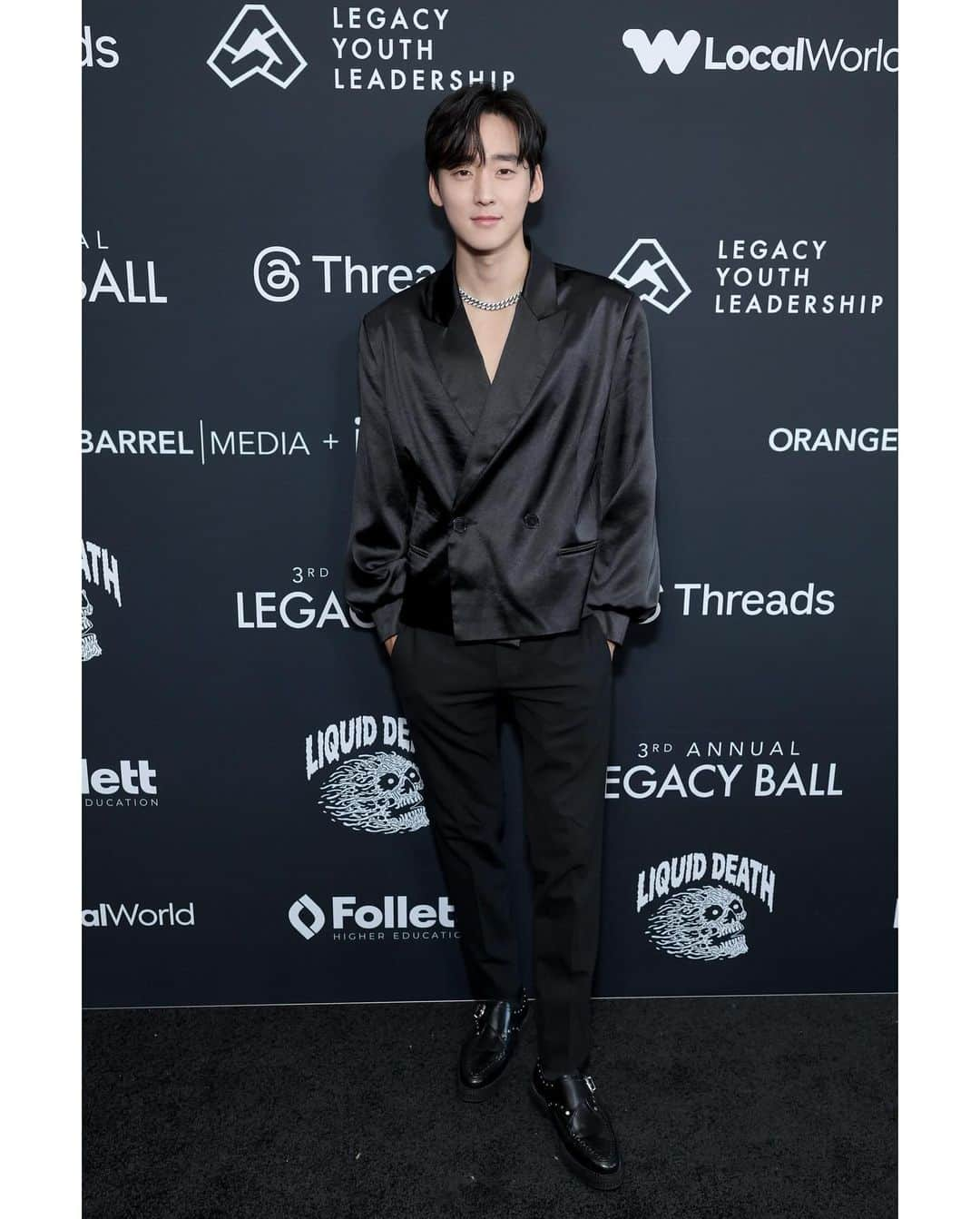 ケビン さんのインスタグラム写真 - (ケビン Instagram)「Thank you @legacyyouthleadership and @sethmaxwell1 for creating a brighter future for youth around the world. Truly an inspiration.✨🌎  Thank you for having me at the 3rd Annual #LegacyBall 🖤  📸: @gettyimages」10月17日 9時52分 - kevinwoo_official