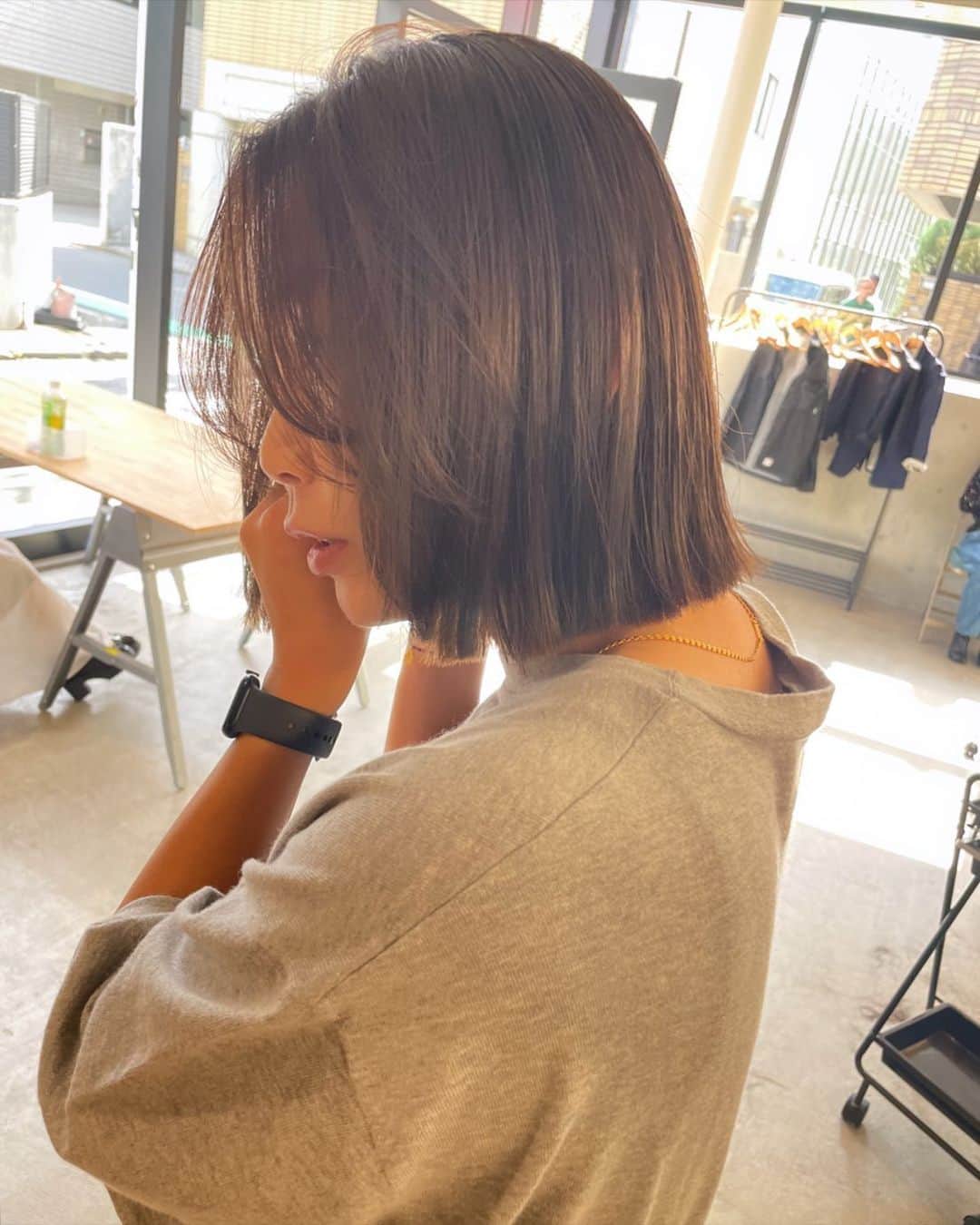 淺川美穂のインスタグラム：「大好きな秋元さん♡  めっちゃお洒落なママ🧡 大好き🧡 Bobがほんとに似合う‼️  いつもありがとうございます！！！」