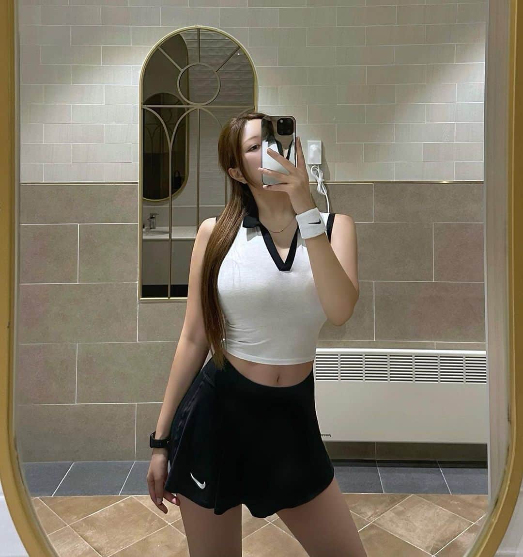 Choi Somiのインスタグラム：「⠀⠀⠀⠀  #글랜더 #glander  난 요즘 덥고 춥고 감기 걸리기 딱 좋아서 더 조심해야 할 듯  이번 주말은 서울🏙️ 다음 주말은 부산🌊」