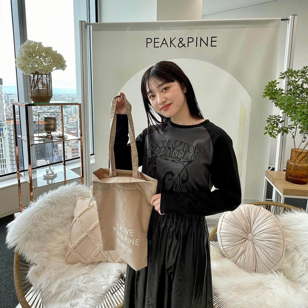 PEAK &PINEさんのインスタグラム写真 - (PEAK &PINEInstagram)「PEAK&PINE 2024 NEW COLLECTION in NAGOYA   PEAK&PINEでは2024年新作水着が続々とラインアップ✨  一足お先に名古屋タカシマヤゲートタワーモール特設会場にてご招待の皆様にお披露目をさせていただきました😌✨  ご来場いただきありがとうございました😘 Thank you @tgm_nagoya ✨  #名古屋 #名古屋水着 #大人水着 #おしゃれ水着 #夏 #海#カップル旅行 #ハネムーン#流行りの水着#ナイトプール#ナイトプール #サウナ #新作水着 #2024年新作水着 #流行りの水着#女子旅 #人気の水#来場者スナップ#イベント撮影 #bikini#swimwear#swimwear#宮古島#あざと女子  #peakpine #ピークアンドパイン#リゾートコーデ」10月17日 19時50分 - peakpine_official