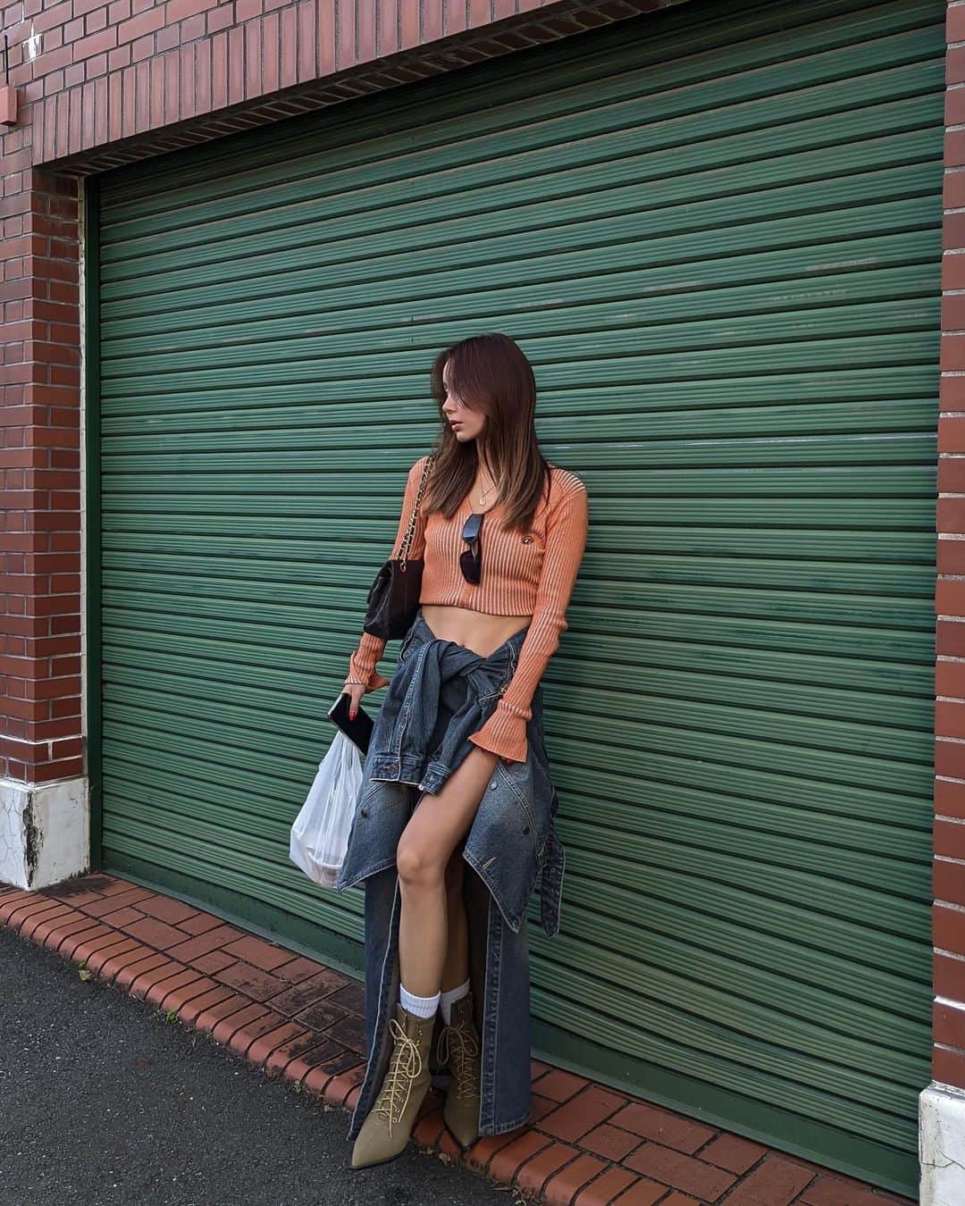 MIRAI TAKASHIMAさんのインスタグラム写真 - (MIRAI TAKASHIMAInstagram)「薄手トップスにGｼﾞｬﾝ丁度いいねぇ🫶 ボトムに腰巻きするのもスキ😍 スカート以外は発売中！ スカートは今月末です🩵 #aclent」10月17日 19時51分 - miiiiiraixx