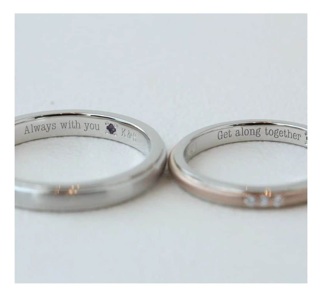 ith / イズ オーダメイド結婚指輪さんのインスタグラム写真 - (ith / イズ オーダメイド結婚指輪Instagram)「それぞれに向けたメッセージを内側へ刻みました。 このメッセージはご納品まで内容は秘密でした。  ご納品時の嬉しさを、メッセージを見るたびに 思い出していただけたら嬉しいです。  ▽ 指輪について 結婚指輪(男性)：アルページオ  Pt950：141,000円〜  結婚指輪(女性)：アルページオ  Pt950/K18PG：148,000円〜  お問い合わせコード：21548  ***********************************  ⧉ ith 公式WEB @ith_marriage アカウントTOPへ  ☞ プロフィールURLをタップ  ⧉ 暮らしに寄り添うジュエリー ith online store ☞ @ith_jewelry  ***********************************  #結婚指輪 #マリッジリング #婚約指輪 #エンゲージリング #カスタマイズ #オーダーメイド #手仕事 #職人 #アトリエ #刻印 #メッセージ」10月17日 20時00分 - ith_marriage