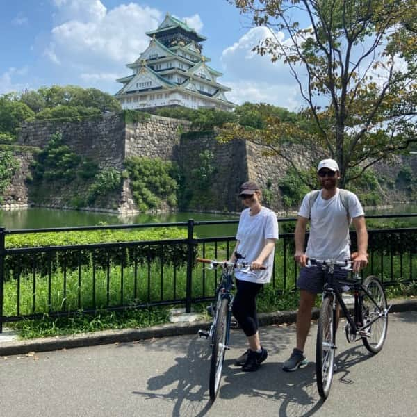 MagicalTripのインスタグラム：「🏯：Osaka Castle Town Bike Tour 📍：Osaka  Thank you guys a lot for joining our tour and visiting Japan💛  Travel deeper with a local guide @MagicalTrip  #magicaltrip #magicaltripcom #magicaltripjapan #japantravel #japantrip #japantours #osakatrip #osakatravel #kyototrip #kyototravel #osakabiketour #japan #biketours #japanbiketours #cyclingtours #japancyclingtours #thingstodoinosaka #ThingsToDoInOsaka #thingstodoinjapan #osakatour #osakacastle  #japantrip2023  #japantourguide #japantour2023 #japantourism #japantourist」