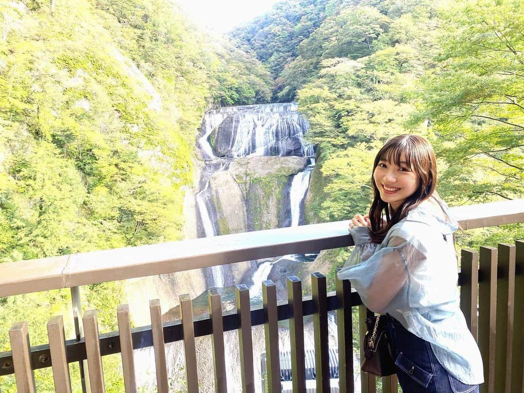 小林茉里奈さんのインスタグラム写真 - (小林茉里奈Instagram)「💚 先日のお休みに大自然へ…🌳 マイナスイオン〜☺️✨✨✨ 今はまだ緑に囲まれていましたが、もう少ししたら紅葉🍁が綺麗だそうなので、またその頃行きたいな♡  #袋田の滝 #大子町 #茨城観光  #アナウンサー #フリーアナウンサー #小林茉里奈 #セントフォース #centforce」10月17日 20時00分 - marina_k224