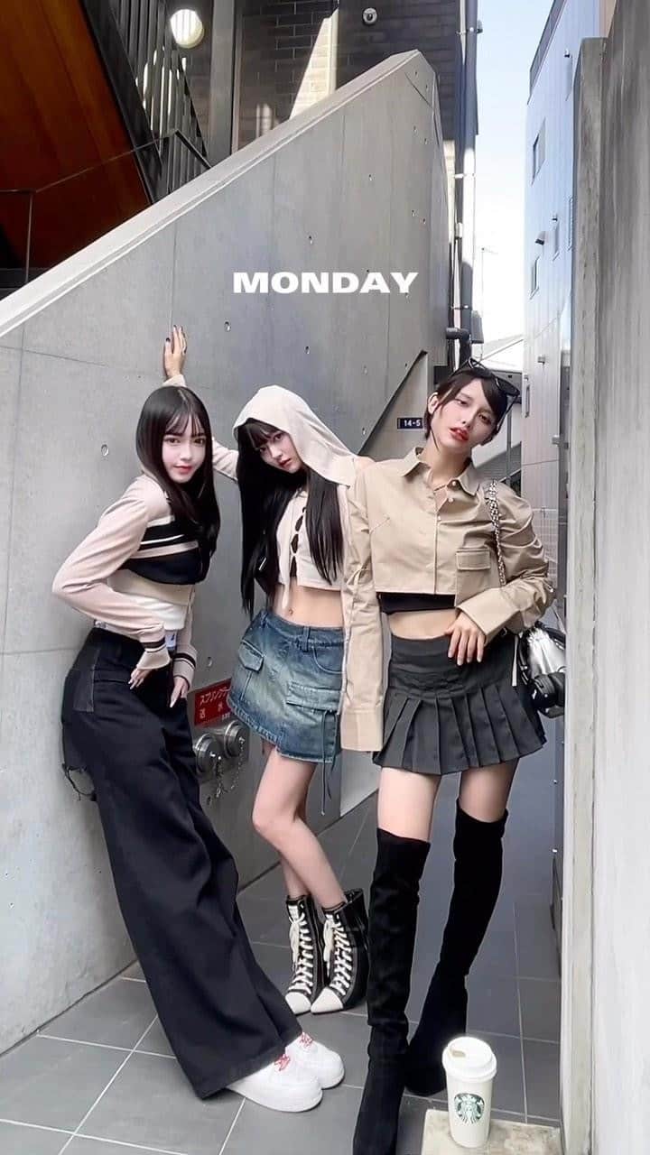 pipilottieのインスタグラム：「1week outfit with ANDWANG🖤   by 2023 AUTUMN WINTER FIRST COLLECTION ON  ANDWANG.SHOP ⁡ What's your pick??  #andwang  ⁡#outfit #ootd」