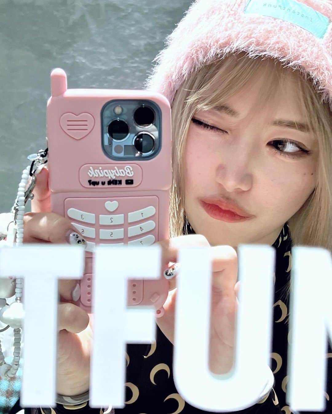 RIKAのインスタグラム：「そばかす🛼  #リジュランダウンタイム   @instantfunk_official @marineserre_official」