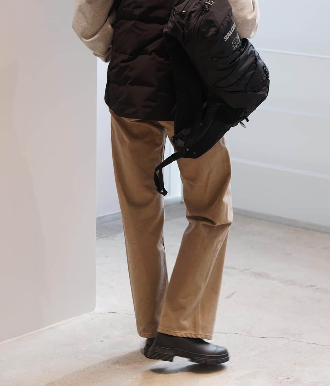 【ANN DE ARKさんのインスタグラム写真 - (【ANN DE ARKInstagram)「⁡ 【styling】 ⁡ tops:JILSANDER vest outer :CANADAGOOSE pants: seya bag: MM6Maison Margiela shoes: GANNI ⁡ ⁡ 詳しくはオフィシャルサイト【ARKnets】にて。 ■商品や通信販売に関しまして ご不明な点がございましたらお気軽にお問い合わせください。 ----------------------------------- オフィシャルサイトの在庫と店頭在庫は共有しております。 商品に関しましては、お気軽にコメントや店舗までお問い合わせください。 ⬇︎⬇︎⬇︎ @ann_de_ark  @arknets_official ⁡ #fashion #栃木 #宇都宮 #ショップ #セレクトショップ　#arknets #anndeark #jilsander #canadagoose #seya #mm6maisonmargiela #ganni  ⁡ -----------------------------------」10月17日 20時05分 - ann_de_ark