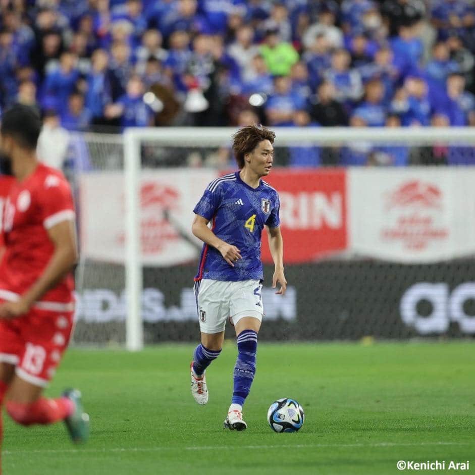 Goal Japanさんのインスタグラム写真 - (Goal JapanInstagram)「🇯🇵 古橋のゴールで1点リードし前半終了 🇹🇳 直近5試合で全勝、計22ゴールを挙げ好調を維持する #日本代表。前線からのプレスと素早い攻守の切り替えでチュニジア代表を押し込む時間が続くが、なかなか堅い守備を崩せず。それでも43分に #古橋亨梧 が先制ゴールを決め、1点をリードし後半へ。(Photo: Kenichi Arai)  #soccer #football #kirinchallengecup #kirinchallengecup2023 #japan #jfa #samuraiblue #daihyo #サッカー #フットボール #サッカー日本代表 #⚽」10月17日 20時10分 - goaljapan
