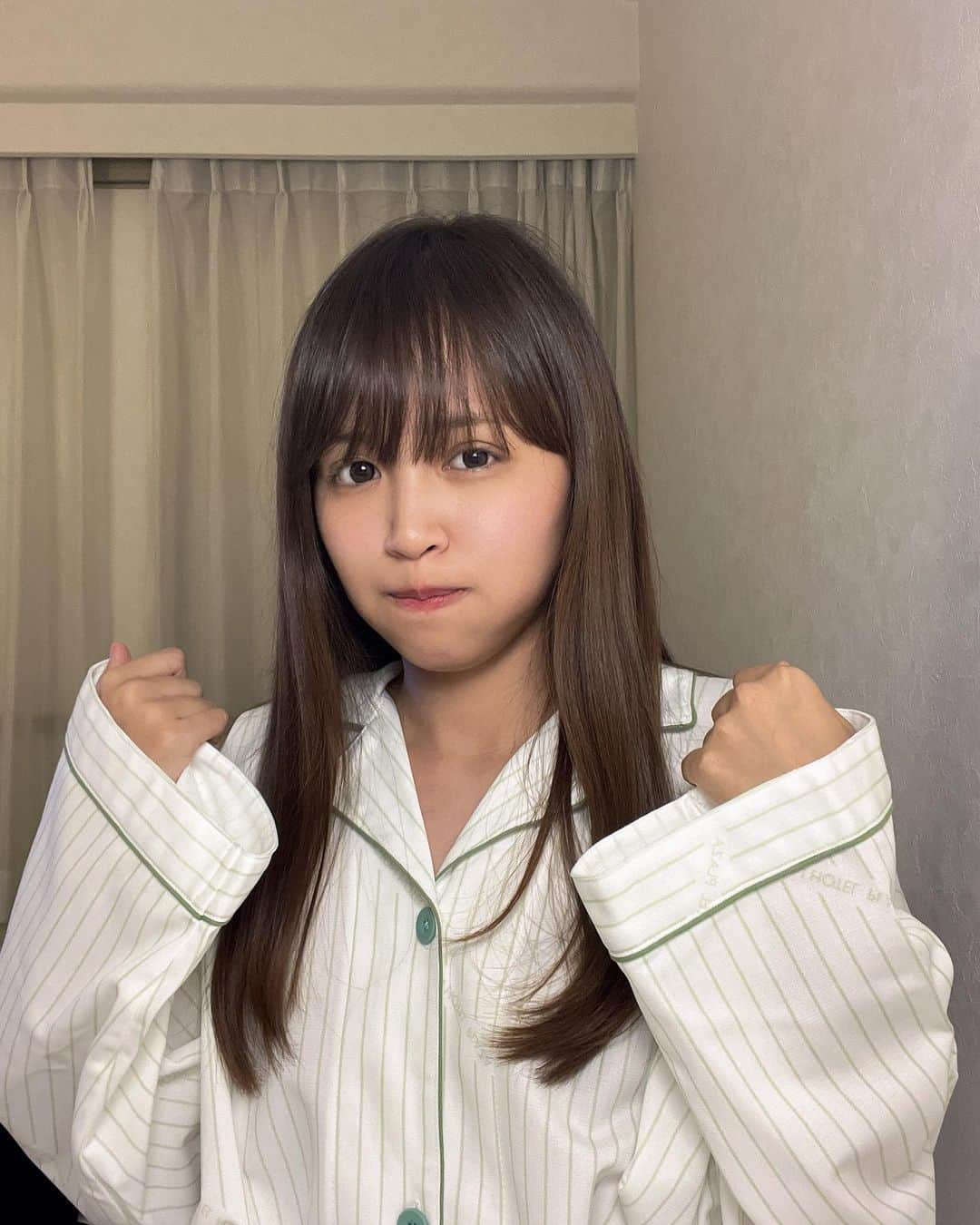 古野みうのインスタグラム：「パジャマパーティーしよ！🌝  #パジャマ #パジャマ姿 #パジャマ女子 #パジャマパーティー #睡衣　#睡衣套裝 #睡衣派對 #睡衣推薦  #睡衣系列 #잠옷 #잠옷세트 #파자마 #파자마세트 #홈웨어 #홈웨어세트 #여행 #수면잠옷 #수면파자마 #수면홈웨어　#pajamas #bestpajamas #古野美優 #古野みう #ホリプロ #instagood #instadaily #tfl #l4l #photooftheday #follow」