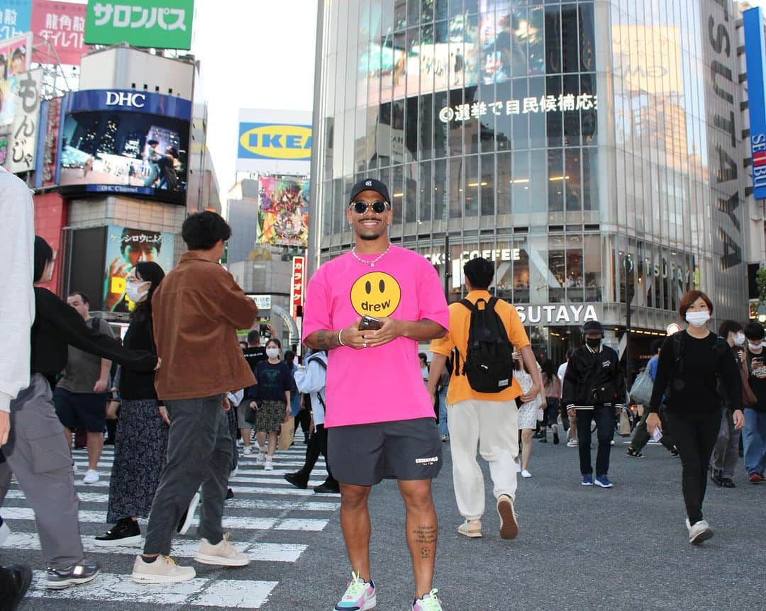 アデミウソン・ブラガ・ビスポ・ジュニオールさんのインスタグラム写真 - (アデミウソン・ブラガ・ビスポ・ジュニオールInstagram)「O cruzamento mais movimentado do mundo é aqui ! 🌏🎌」10月17日 20時21分 - ademilsonbraga
