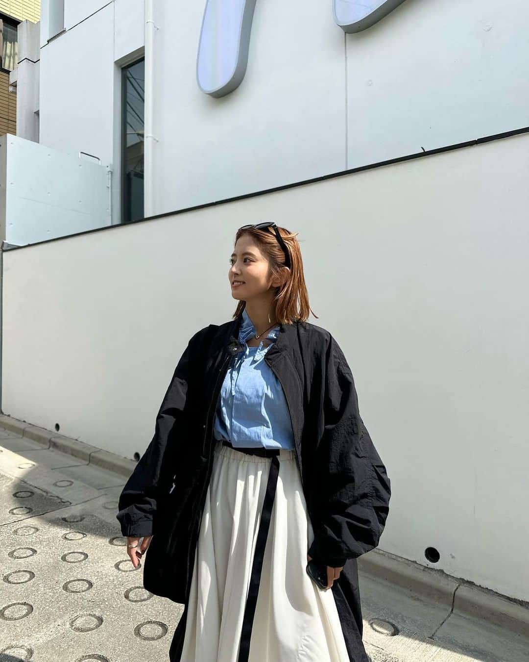 鈴本美愉さんのインスタグラム写真 - (鈴本美愉Instagram)「. 発売中の @muleau_official 新作💟 Unisex Mods Coat/Black Buckle Flare Skirt/Ivory Heart Code Necklace  Unisex Mods Coat/Blackは残りわずかです✨」10月17日 20時23分 - suzumotomiyu125