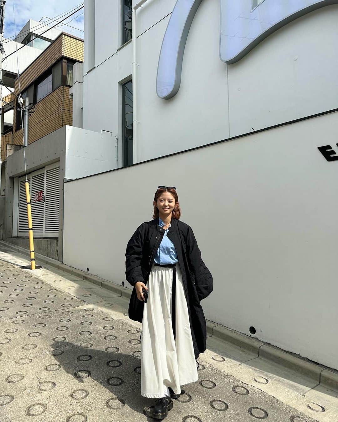 鈴本美愉のインスタグラム：「. 発売中の @muleau_official 新作💟 Unisex Mods Coat/Black Buckle Flare Skirt/Ivory Heart Code Necklace  Unisex Mods Coat/Blackは残りわずかです✨」