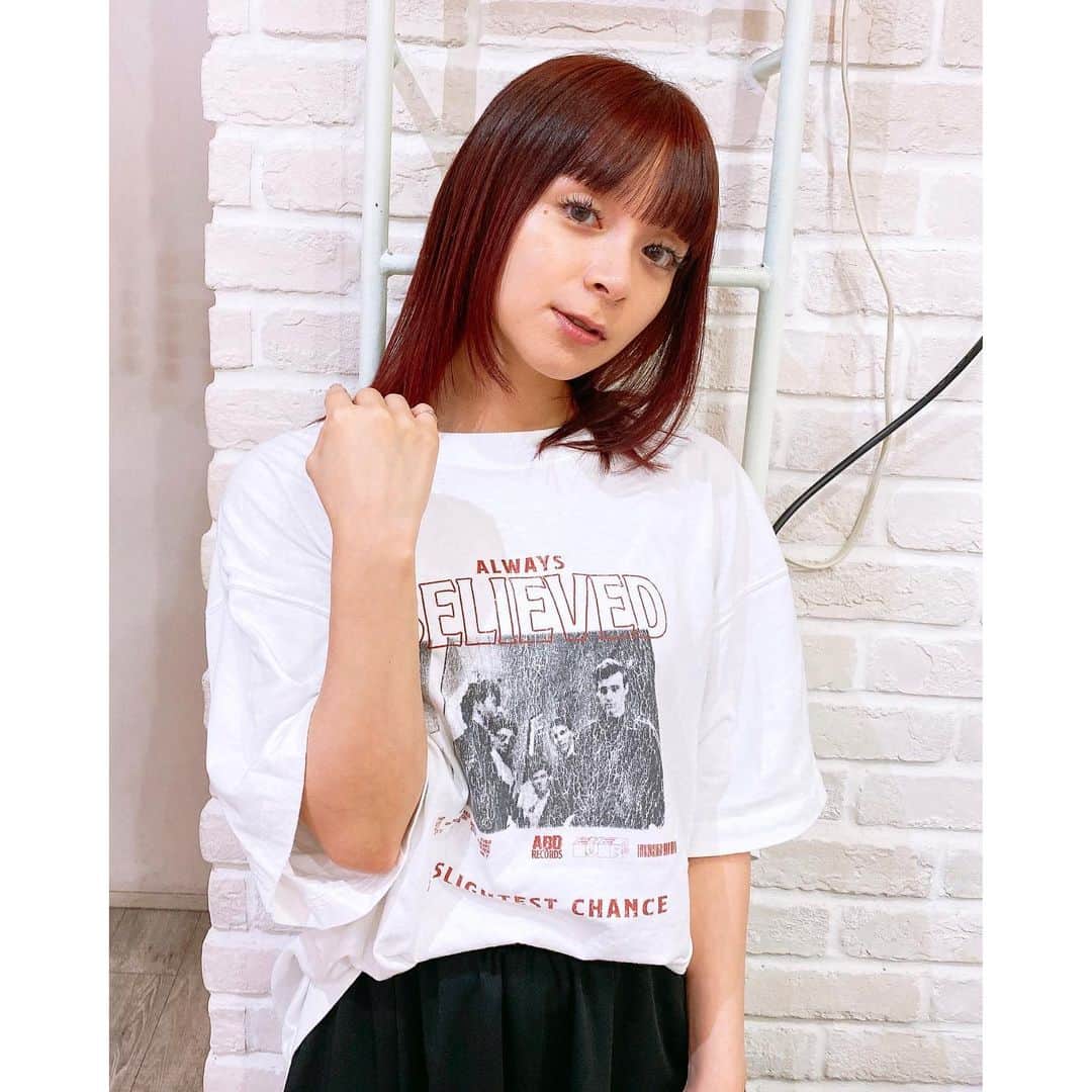 bettie'sclubのインスタグラム：「@maria_grnd  カラー&カットメンテナンスしました。 今回はcassis redに。水素ケアカラーで染めたので艶々サラサラです。 いつもありがとう。 #Bettie #bettiehair #超高濃度水素ケアカラー　#超高濃度水素ケア」