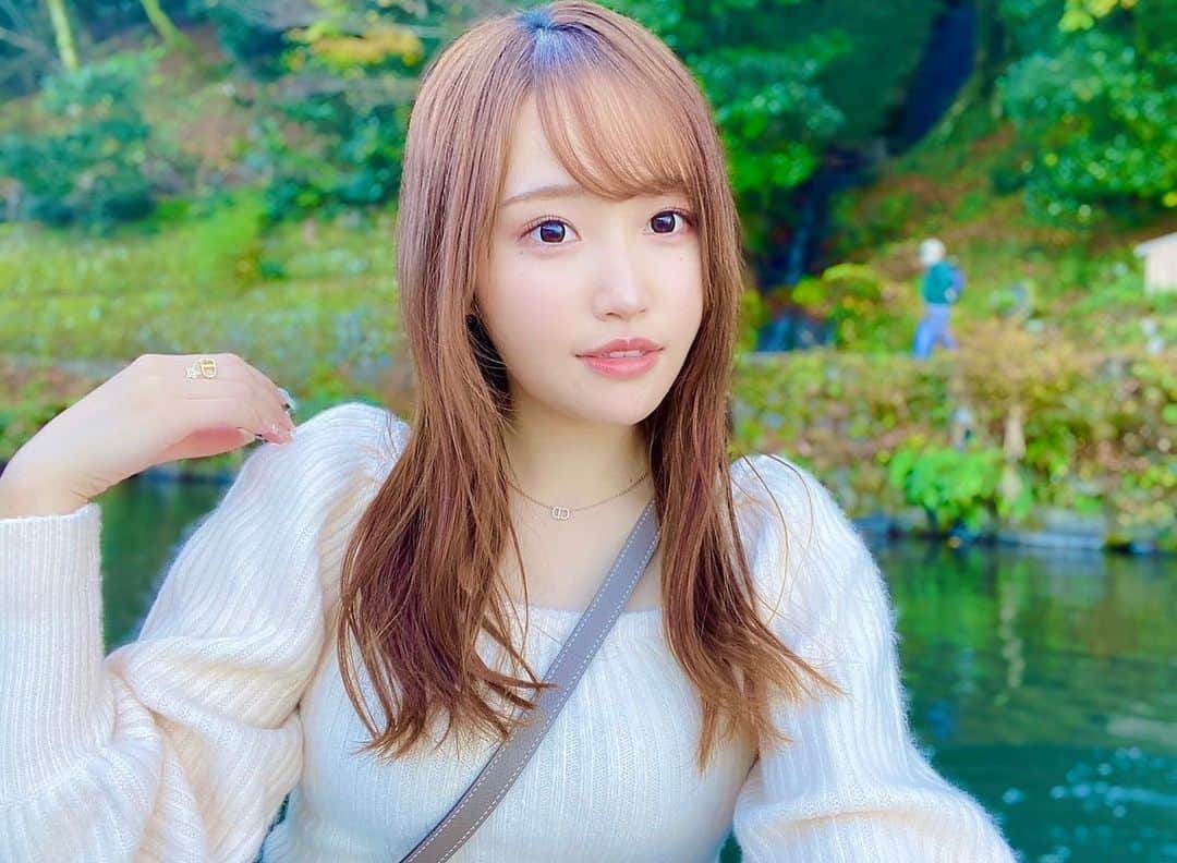 ぷーちゃんのインスタグラム：「🐶🍯  秋ですな🍁🍂🦥*̣̩⋆  #関西サロンモデル#関西サロモ#フリーモデル#関西フリーモデル#サロンモデル」