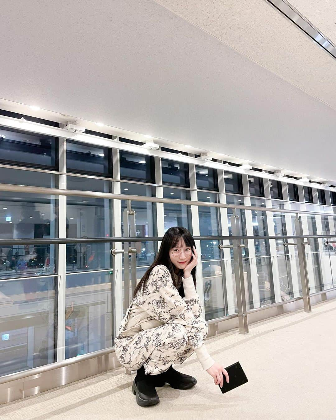 越智ゆらの（ゆらゆら）のインスタグラム：「今年のお誕生日は雲の上で迎えます✈️☁️🎂🌙バイバイ24歳~」