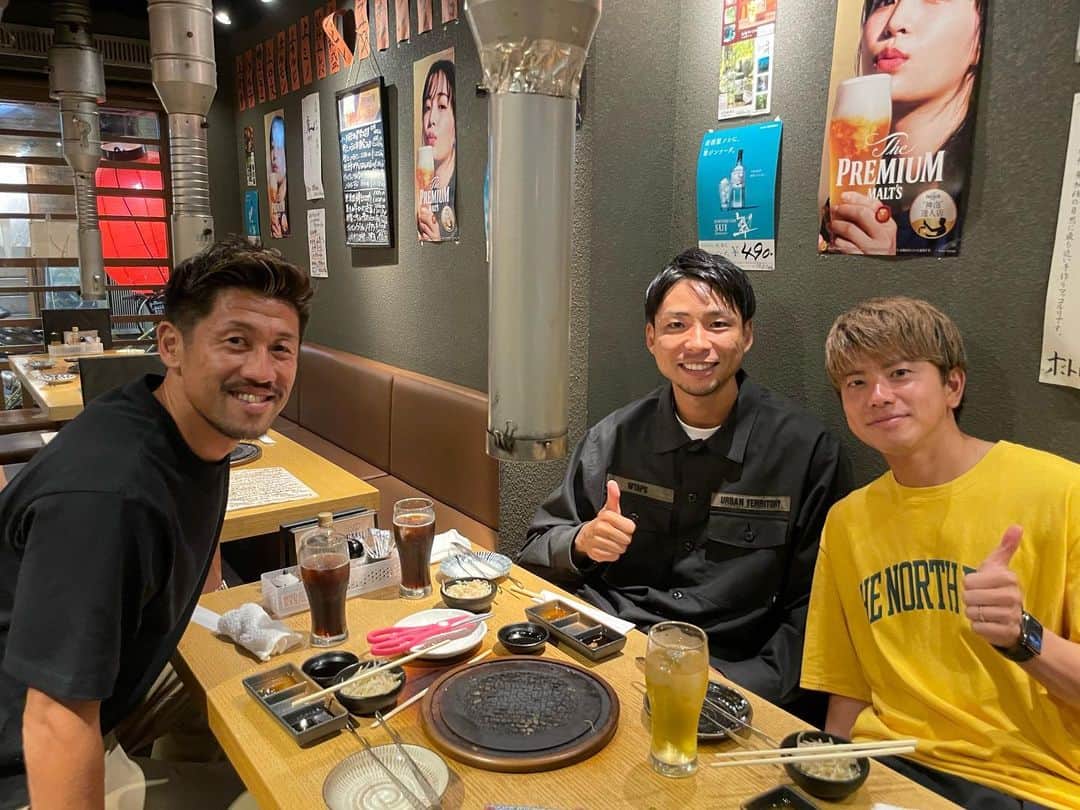 小林悠のインスタグラム：「たくさん食べてたくさん笑った😁  明日も頑張ります⚽️」
