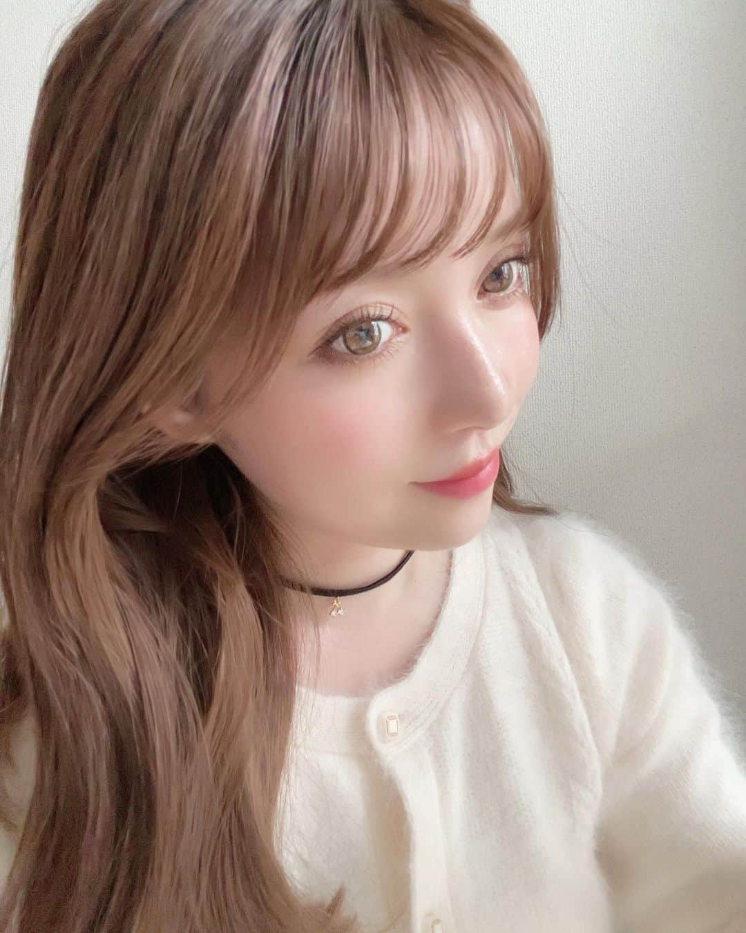 おりもあいさんのインスタグラム写真 - (おりもあいInstagram)「最近メイク少しだけ変えた♡ あとでストーリー載せるね🦙 動画だからたぶん時間かかる。笑」10月17日 21時09分 - ai_orimo