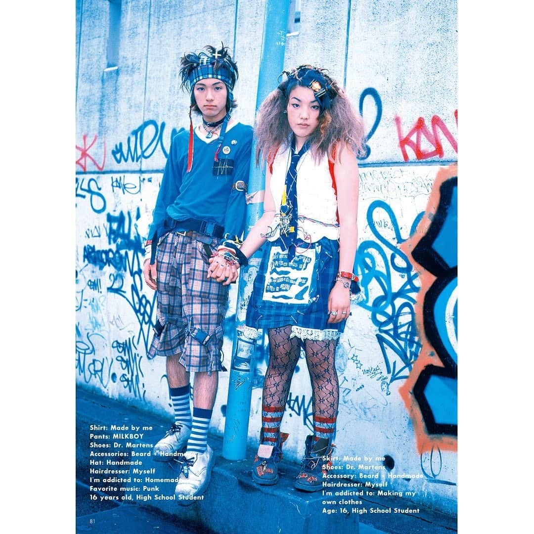 FRUiTSさんのインスタグラム写真 - (FRUiTSInstagram)「FRUiTS No.003  English Edition Drop. FRUiTS No.003 takes to the streets of Ame-Mura (America Village) to capture the fashion of Osaka’s style conscious youth. Local brands 20471120 and Takuya Angel (who’s also interviewed) feature heavily in the fits, along with Comme des Garçons (mode style was big in ‘97), Beauty:Beast and the ever present Vivienne Westwood. Also featured is the first FRUiTS readers letters pages! A unique window into the lives of Japan’s original street fashion pioneers. Originally released: August 23rd, 1997  https://tokyofruits.com/」10月17日 13時16分 - fruitsmag