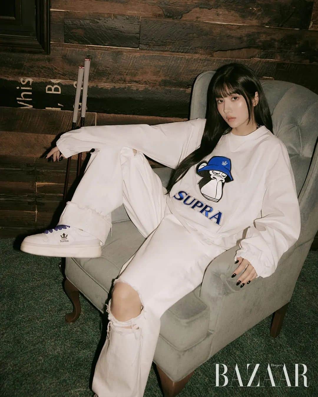 スープラのインスタグラム：「KWON EUNBI with SUPRA   Artist Kwon Eun-bi's dazzling street mood captured by Supra. Discover the private party styling she suggests via the link in bio.  Editor Kim Youngseo Photographer LESS Styling Jung Dajung Hair Makeup Lee Boram」