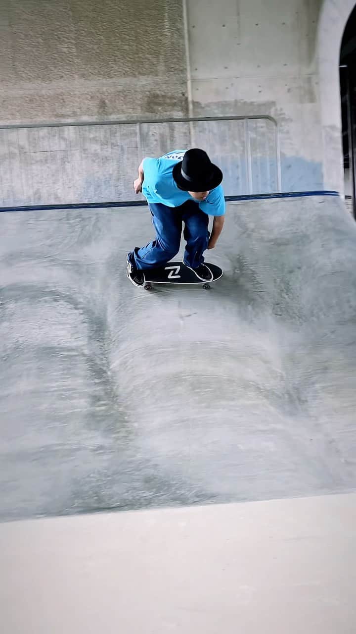 松下幸司のインスタグラム：「#skateboard #surfskate #zflexskateboards」