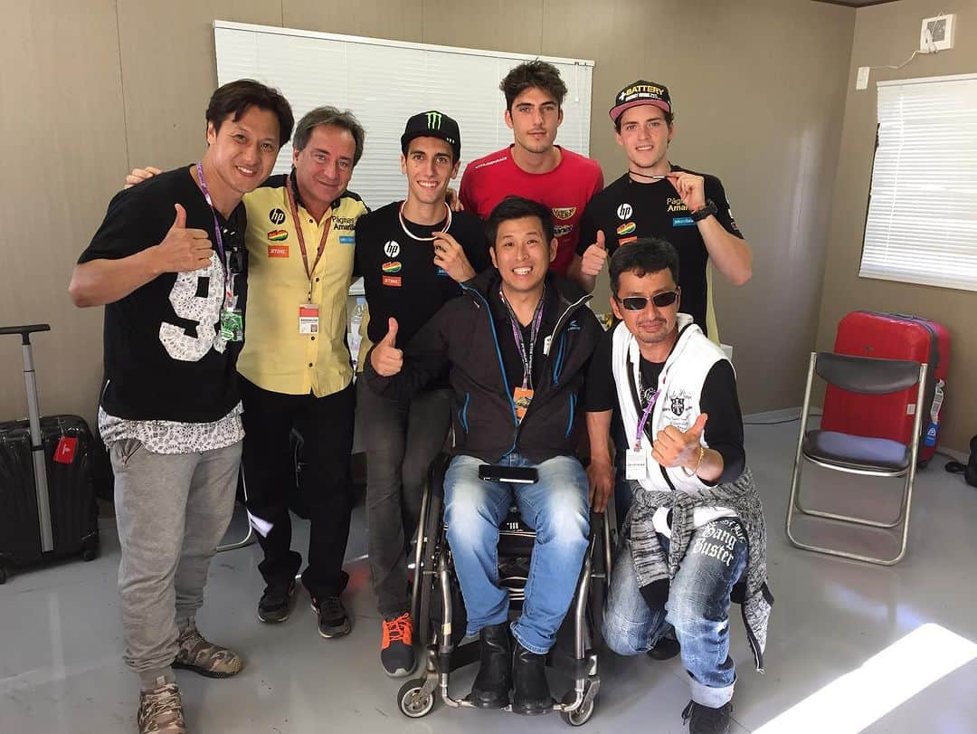 ミノルクリスさんのインスタグラム写真 - (ミノルクリスInstagram)「I’m really happy that Alex Rins is back!!  This photo was taken with Takuma Aoki and everyone at the 2016 Japan Grand Prix. I also had a photo taken with his LCR HONDA teammate,Takaaki Nakagami. I will continue to support both of them!! Good Luck!!」10月17日 14時55分 - djminoruchris