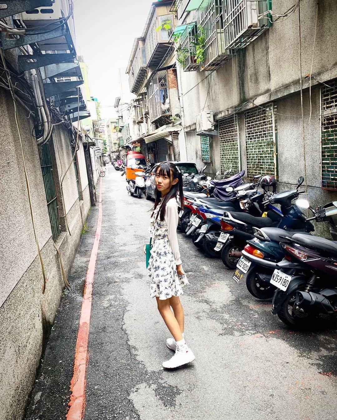 のインスタグラム：「2023.10 台湾🇹🇼 路地裏 楽しい思い出🫧 るか🍒  #台湾 #taiwan #台北#sweetcherrypeppers   #scp  #モデル #colors沖縄 #アイドル #idol #美少女図鑑 #沖縄美少女図鑑」