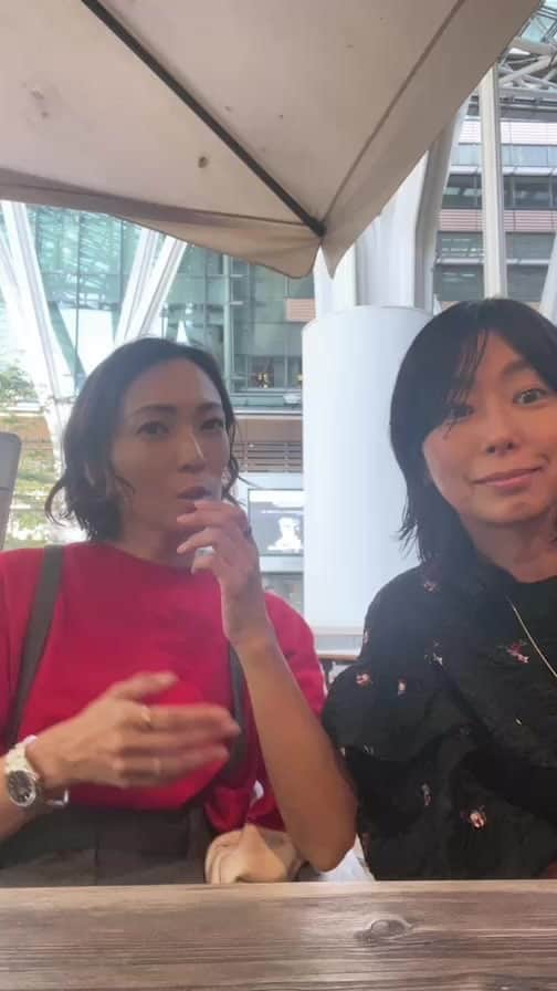 高橋志津奈のインスタグラム：「突然　@setsuko_sagittaire とライブ🤭🤭🤭」