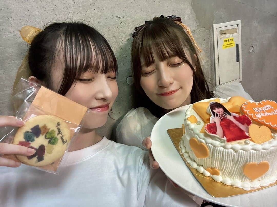 奥村優希さんのインスタグラム写真 - (奥村優希Instagram)「ゲストで来てくれた 大好きなメンバーちゃんたち🫶🏻🌼  ×純文学少女歌劇団のメンバーです🐇⚜️🧹🔦🎹  他にも美海、せな、ふたば、なっちゃん、大切な仲間がいます☂️🧳💐🍎  みんなだいすき！！！」10月17日 15時50分 - _yu_1006