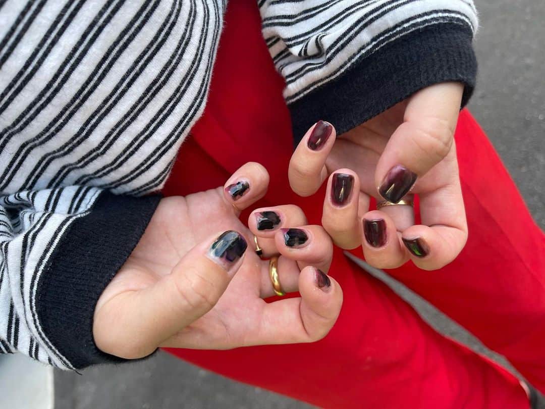 工藤紋華のインスタグラム：「nail  @nails.10ayaka  #おしゃれネイル #北九州ネイル #ニュアンスネイル #nails」