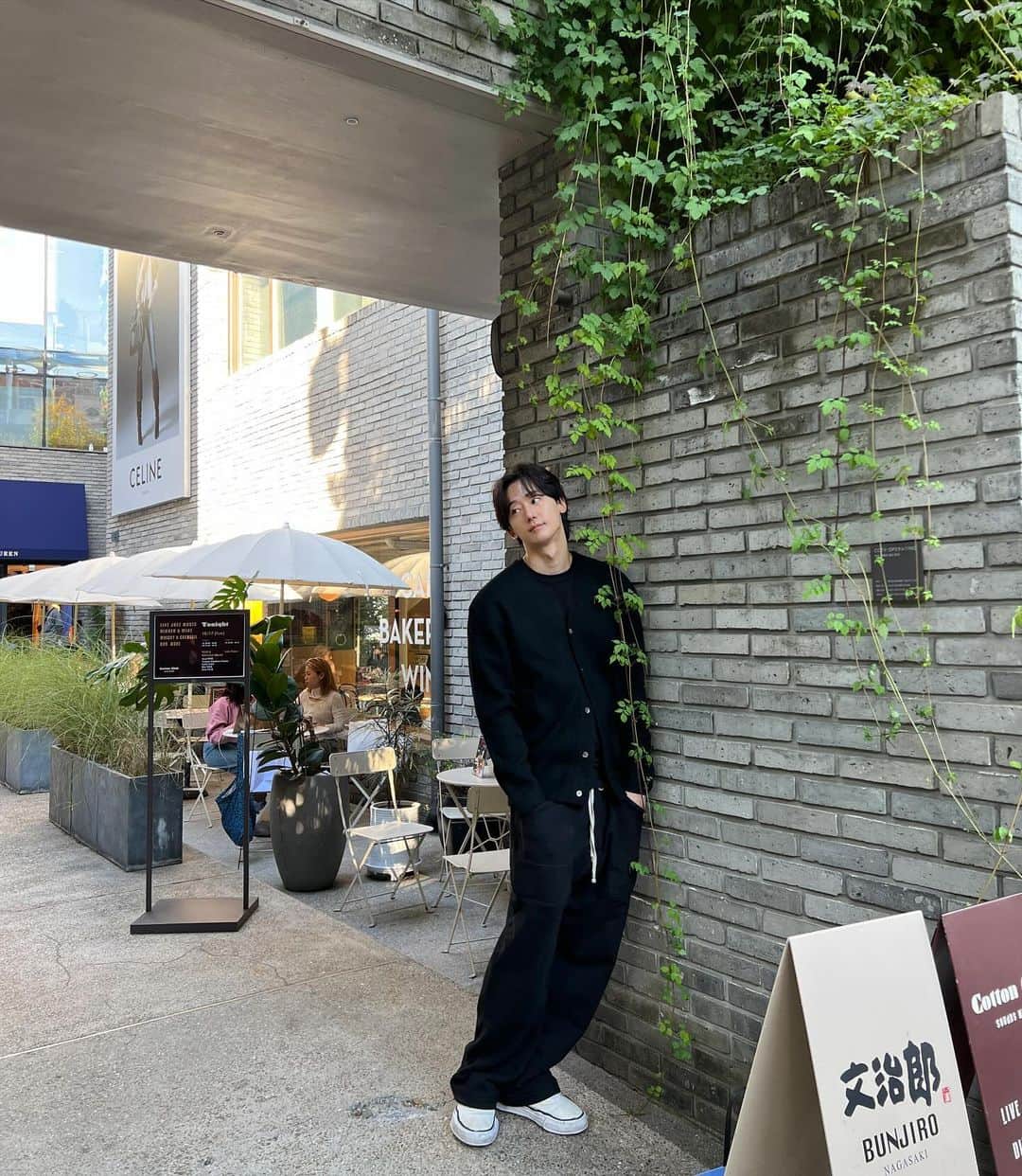 チェテファンのインスタグラム：「🙂」