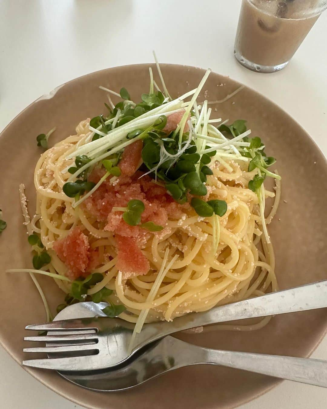 mizukiさんのインスタグラム写真 - (mizukiInstagram)「いつも優しい彼に名刺入れと明太子パスタを作って気持ちをプレゼントしてみました😋 これからも頑張ってね、そしてこれからも変わらず優しくしてね🤭🎀 ㅤㅤㅤㅤㅤㅤㅤㅤㅤㅤㅤㅤㅤ #日韓夫婦#한일부부#突然のプレゼント#国際結婚」10月17日 21時30分 - mizukidrop