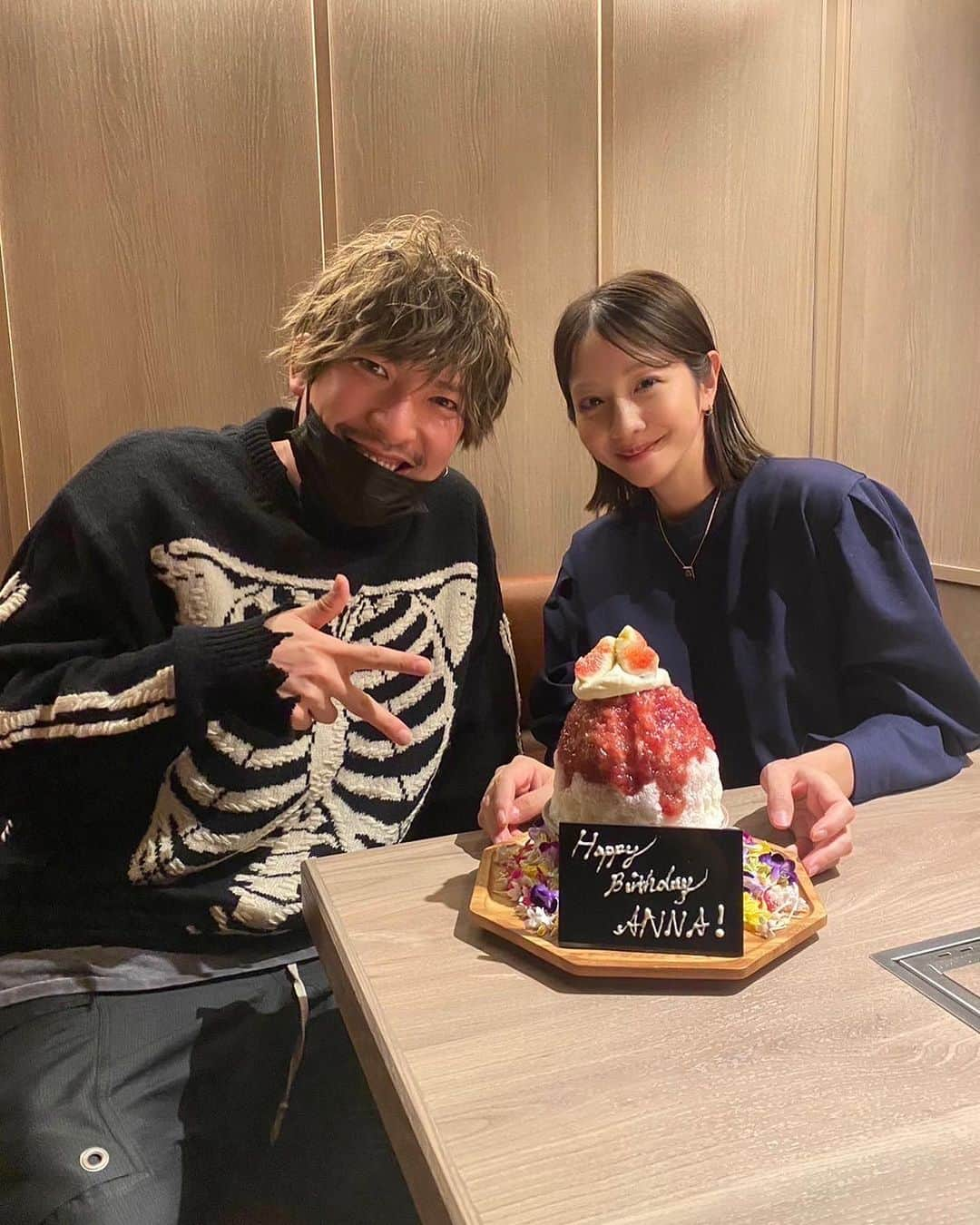 りんたろーさんのインスタグラム写真 - (りんたろーInstagram)「PartnerのBirthdayを祝福するために @yakiniku_ushimatsu の姉妹店の 最近オープンした　@torimatsu_1  に🦆 本当に何を口に入れても 専門店じゃないかと思わせられるほど 本当に死角が見当たらない 素晴らなコース内容でした😀 こうして2人きりでお祝いできる事も 今後はなかなかない事だと思うので この瞬間も大事にしていきたい 今日この頃の俺でした🍀」10月17日 21時29分 - rin_the_sky