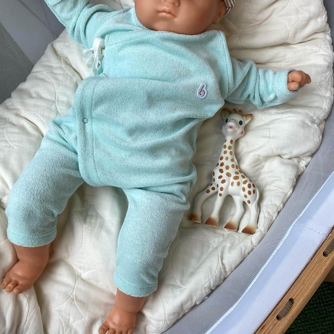 のインスタグラム：「【new arrival】 ＜こども ビームス＞ . 10/13（金）〜10/23（月） 「あかちゃん フェア」開催👶🏻 期間中、対象のあかちゃんアイテムが10%OFFでお買い求めいただけます❣️ . ※画像右下の【保存ボタン】で後から探しやすくなります💫 . #kodomobeams #beams #daikanyama  #こどもビームス #ビームス #代官山 #tokyo #japan #trip #別注 #ベビー #ベビーサイズ #ご出産祝い #ご出産準備 #あかちゃんフェア #東京 #こどもふく #도쿄 #아기옷 #도쿄쇼핑 #여행 #일본여행  新作アイテムはプロフィールのリンク🔗からビームス公式サイト、こども ビームスページをチェック❗️ ※お問い合わせにつきましては、お電話にて承ります。」