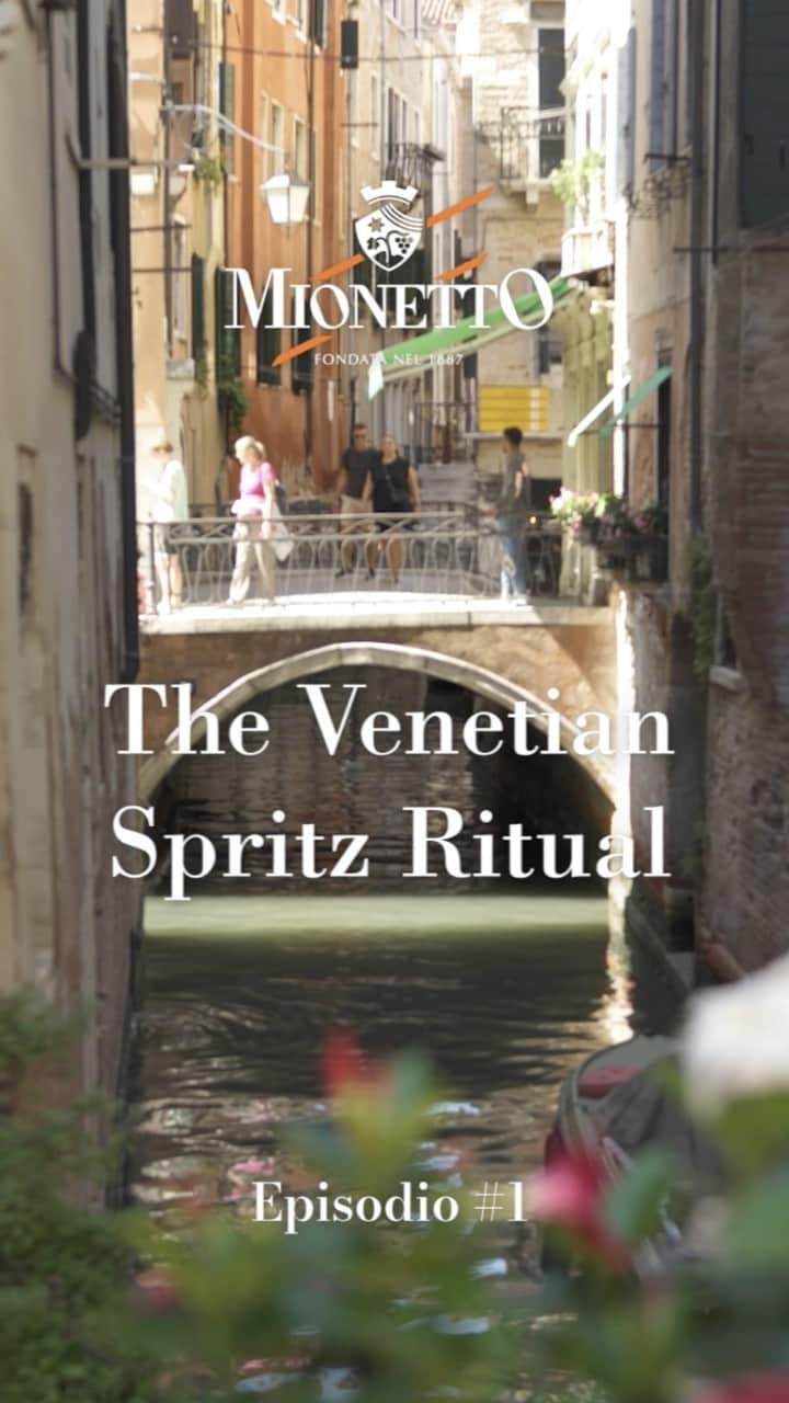 Mionetto Proseccoのインスタグラム：「The authentic Venetian ritual of the Spritz? Now you can enjoy it with the new Mionetto Aperitif and our Prosecco DOC Treviso. Follow us on our trip to Venice to find out more!  @anticatrattoriapostevecie  #mionetto #prosecco  #mionettoeshop  #mionettoprosecco  #mionettoinsieme #orangesoul  #rosewine #rosewinelovers #proseccorosé #proseccolover #proseccotime #proseccosuperiore #proseccohills #collinedelprosecco  Bevi Mionetto responsabilmente⁣⁣⁣⁣ Enjoy Mionetto responsibly」