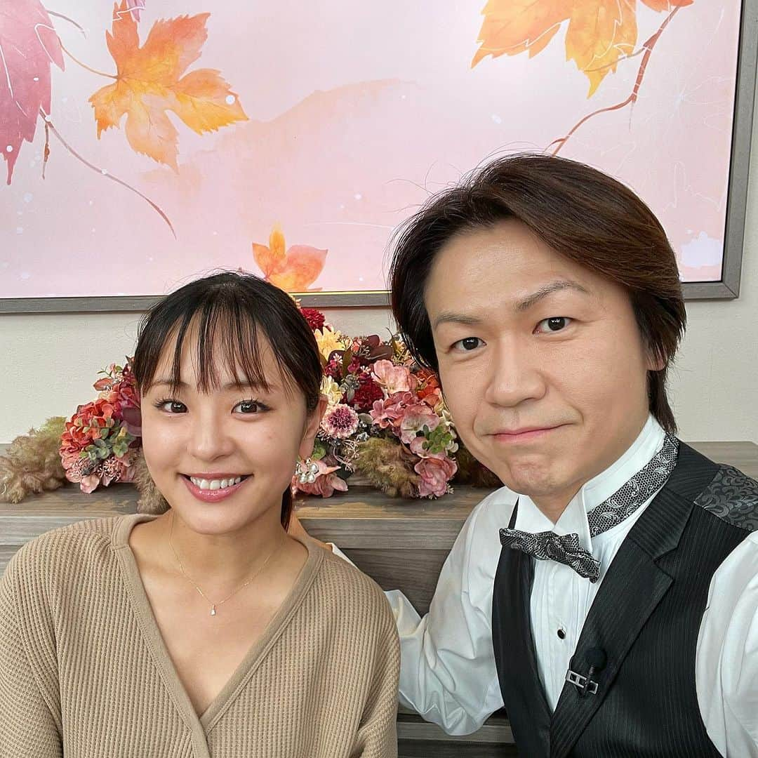 加島ちかえさんのインスタグラム写真 - (加島ちかえInstagram)「食欲の秋🍁丸鶴魂1周年記念イベント開催のご報告‼️  10月27日〜11月1日 『渋谷モディ』1階 にて 【丸鶴魂しっとり炒飯】がなななんと ポップアップイベントに出展させて いただくことが決定しました‼️✨✨  今年で56周年を迎える城咲仁パパママが営む 東京都板橋にある町中華"丸鶴"の 【しっとりチャーシュー炒飯】  全国の皆様から愛され続ける"丸鶴炒飯"の味を 「冷凍しっとりチャーシュー炒飯」にして 守って繋いで広げていこう！！ と夫婦で結束・試行錯誤しまして、 色んな方々のお力添えのおかげで 冷凍での再現・販売できるようになり、 ご好評いただきましてやっっっと 1周年を迎えることができました‼️😭✨  丸鶴の味のファンの皆様をはじめ、 なかなかお店には来られないという 全国各地の皆様にもいつでもご自宅などで 召し上がっていただけるようになり 言葉では伝えきれないほど嬉しい気持ち でいっぱいです😭👏✨✨  今回のイベント期間中は 皆々様へ感謝の気持ちをこめて２つのことを 実施させていただきます‼️  ①店頭でのチャーシュー炒飯の無料試食 ②冷凍炒飯店頭販売(1袋¥1000‼︎から、その日にお好きな数をお持ち帰りいただけます！さらに期間中は特別価格、通常より25%オフとなります👏✨✨)  まだ丸鶴炒飯を食べたことがない方々も、 ぜひこの期間に「丸鶴」の味を知り 楽しんでいただけたら嬉しいです❣️  ちなみに期間中は私たちジンチカ夫婦も 店頭におりますのでぜひぜひ気軽に 声をかけてくださいっっ🙋🙋‍♀️♡  それではイベント開催にむけて丸鶴魂チーム 準備を進めていきますっっ✊✨✨  【開催情報】 期間：2023年10月27日（金）～11月1日（水） 営業時間：11:00～20:00（初日は19:00まで ※最終日は15:00まで） 場所：渋谷モディ1階 SHIBUYA BASE 入場料は無料です。  ＜販売商品＞ ・丸鶴冷凍しっとりチャーシュー炒飯 無料試食＆特別価格にて店頭販売。  イベント公式ｻｲﾄ▶︎ https://www.0101.co.jp/721/event/detail.html?article_seq=120739&article_type=sto  丸鶴魂公式ｻｲﾄ▶︎ https://maruturusoul.base.shop/  #マルイ #modi #渋谷 #渋谷モディ #base  #ポップアップ #ポップアップイベント  #丸鶴 #炒飯 #しっとり #焼豚炒飯 #町中華  #食欲の秋 #無料試食会 #ジンチカ  #夫婦経営 #親から子へ #伝統を守る #丸鶴魂」10月17日 16時41分 - chikaekashima