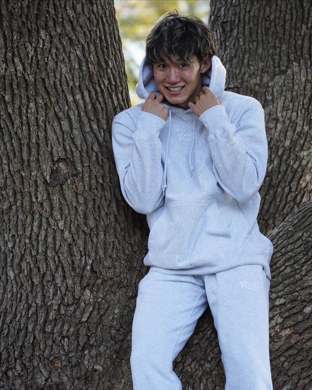荒井陸のインスタグラム：「Day Off🌳🍃🍂🍠 @roughwell_wear  #fashion」